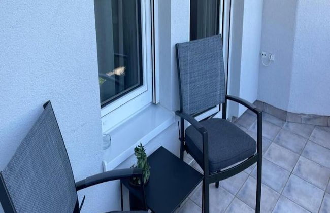 Modern & Charming - Free Private Parking - Foto 20