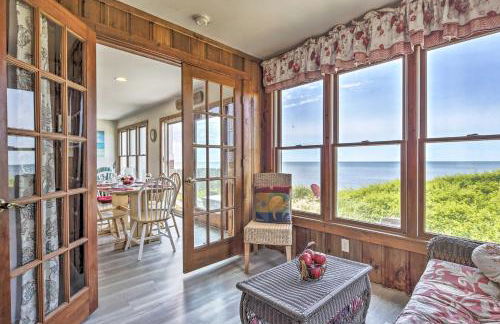 Oceanfront Gem with Sunroom and Fireplace in Cape Cod - Foto 14