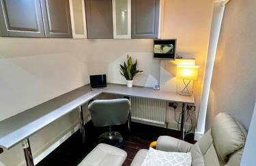 Countryside Retreat - Indoor Pool, Sauna, Hot Tub - Photo 22