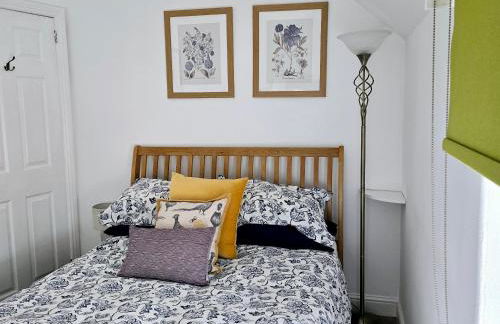 Gorgeous Two Bedroom Cottage, Pet Friendly! - Foto 12