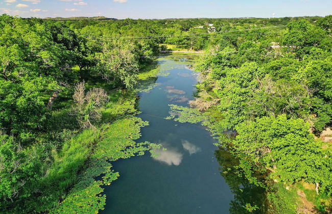 Creekside Haven with Pool and Firepit - Foto 28
