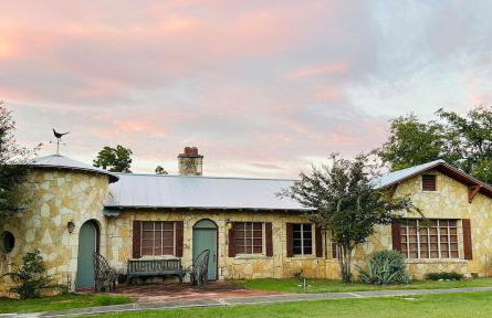 DH RIVER LODGE! Gather your herd here! - Foto 12