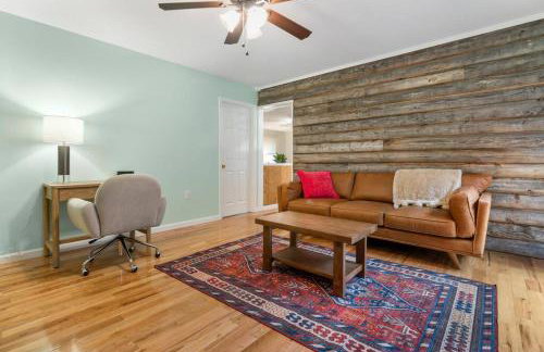 Mountain Views, Hot Tub, Firepit, dog friendly, EV connector - Foto 51