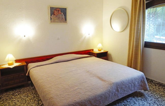 Holiday Home in Calpe With Private Pool - Photo 2