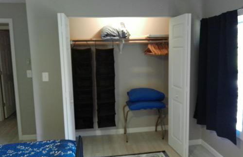 King Bed Creekfront Retreat in Jacksonville - Photo 37