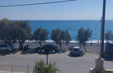 Eirini Apts On the beach - Foto 8