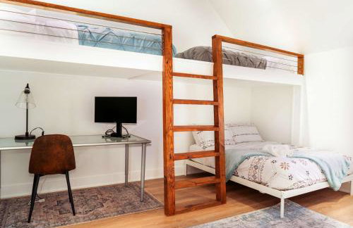 Chic 3 BDR Williams Bay Retreat with Fire pit for 8 - Foto 5