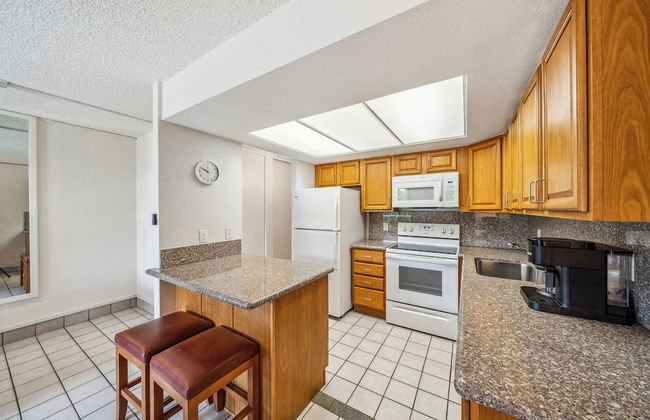 Maui Schooner Resort - Photo 16