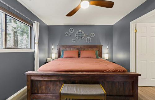 Stylish Home with in Home Gym AC Fully Fenced Yard - Foto 14