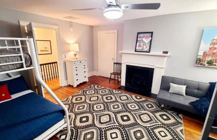 1860 House In the Heart of Downtown - Foto 27