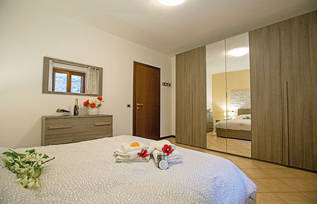 Borgo Degli Ulivi shared pool- 200m lake - Foto 4