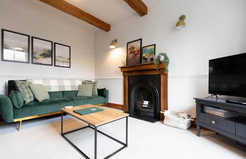 WEST VIEW COTTAGE - Charming Wensley Cottage in the Heart of Peaks - Photo 31