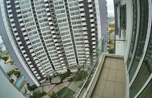 City Living with Panoramic Sea Views at Danga Bay - Foto 79