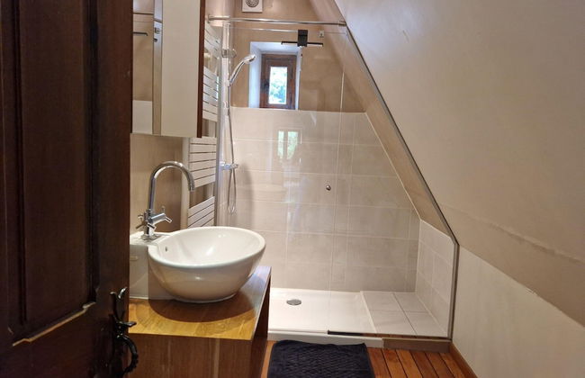 Mill in Brittany by River Aulne With Kayaks - Foto 28