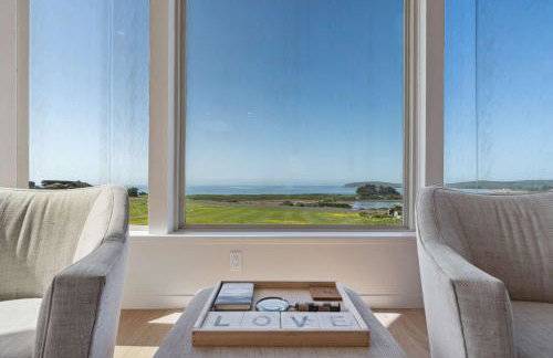 Breathtaking Views of the Pacific Ocean Rooftop Balcony Gourmet Kitchen and Hot Tub overlooking Golf Course - Foto 16