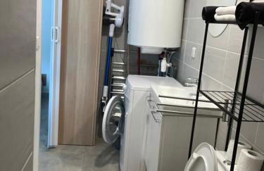 Studio tout équipé à la nuitée ou plus,proche aéroport Bastia - Foto 7