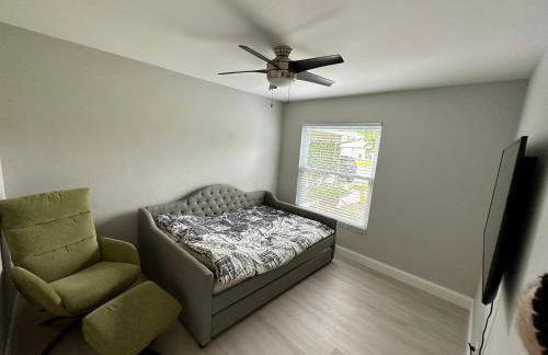 Florida house, 4br 2bt with private pool oasis - Photo 42