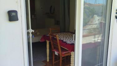 Small and practical No2 - Foto 5