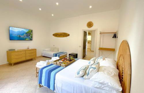 LIGEA APARTMENT - Bright Mediterranean Home with Bali-Inspired Touches - Central Anzio near Sea, Train and Bus Station - Foto 1