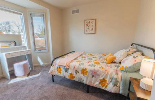 4 Bedroom 2 and a half bath that Sleeps 8 Near it all Ford Telegraph - Foto 18