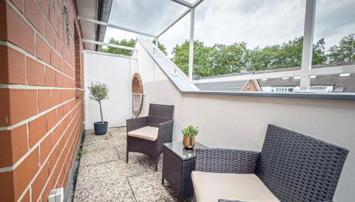 ImmoStay G#1 Ferienhaus - Parken & WiFi, 2 Balkone und 2 Bäder,4K - Foto 3, Garden view