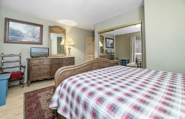 Abe's Cool Cabin - Nice luxury home with a game room, hot tub, and pool table - Foto 5