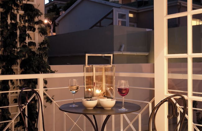 More Quarters Hotel - Photo 40