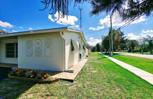 Amazing 5 Bedroom Pool Home - Minimum 28 days Stay Only Great Location! - Foto 35