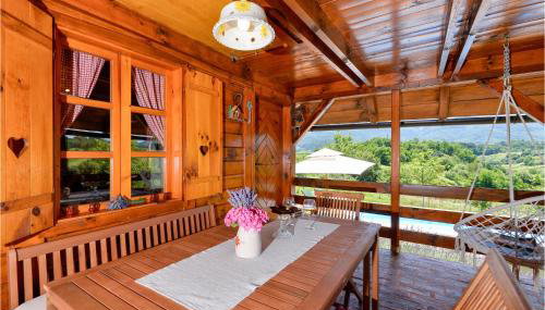 2 Bedroom Amazing Home In Lepoglava - Foto 5