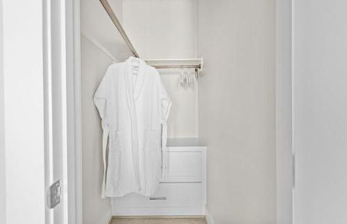 Beach view, prime location, EV charger, 6 parking - Foto 39