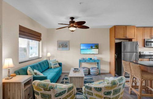 1B 2Ba Seaside Getaway Pool Oceanside - Foto 9