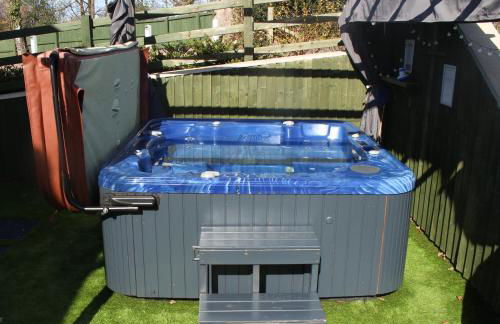 Caer Fedwen Barns Clwyd Cottage Two Bed, Barn Conversion with Private Hot Tub - Foto 19