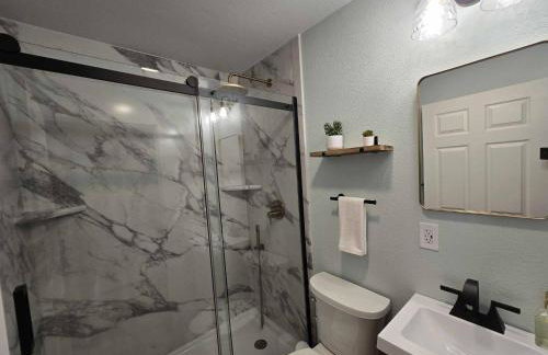 Stylish Modern Studio in Vibrant Walker's Point - Foto 15