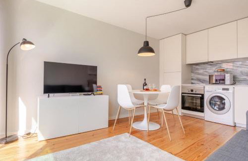 HostWise – Modern & Cozy Flat | Near the Beach - Foto 4