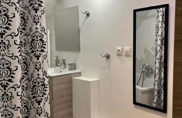 La Villa l'Oiseau Bleu proche de la plage et de Deauville !!! Awards 2025 - Photo 11