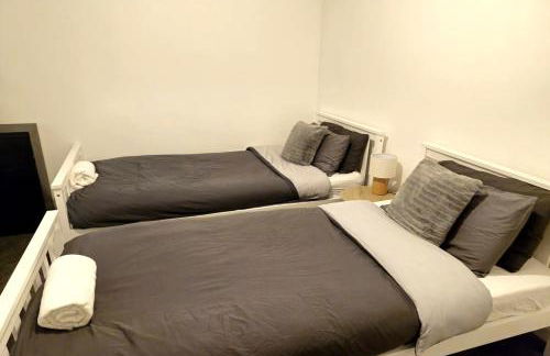 N&M Lodge Dunstable lodge with Free Parking - Photo 23