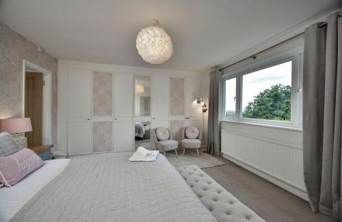 Luxury 5-Bed Country House with Hot Tub, Views & Games Room, Sleeps 12 - Kent Downs - Foto 27