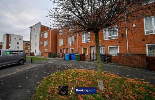 Cosy 4-Bed House l Garden l Free Parking l WiFi l Specious l Hosted by The Cosy Corner Nationwide - Foto 40