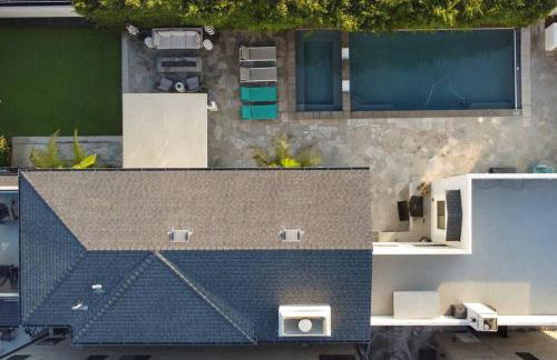 Coastal Paradise . Steps to the beach . Pool . Hot Tub - Foto 4