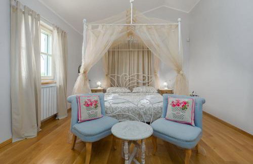 Mediterrane Steinvilla mit beheiztem Privatpool, aromatischen Mittelmeerpflanzen - Foto 17