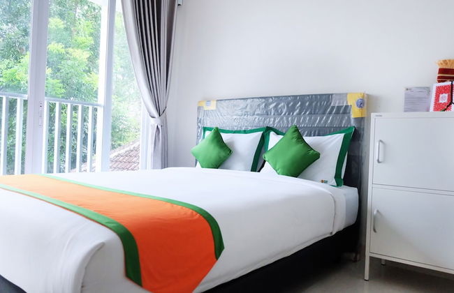 Villa Jogja Grand Bale with Private Pool by Simply Homy - Foto 10