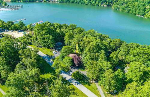 The Escape Pod Cheat Lake, Morgantown, Hot Tub, 2Bed, 2Bath - Foto 38