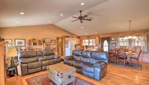 Bring a Pet! Mtn-View Bostic Retreat with Deck - Foto 5