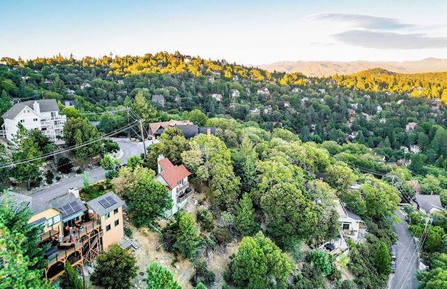 Mins to the Lake, Arcade/playroom, Panoramic Deck Views Nadelhorn by Avantstay - Foto 25