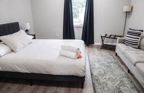 8BR 4BA Home Near NYC -Sleeps 16 - Foto 24