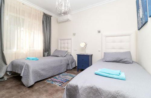 Villa Vita in Elviria, Marbella - Photo 6