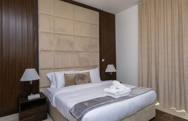 Stylish 1BR Apartment in Al Barsha Dubai - Photo 3