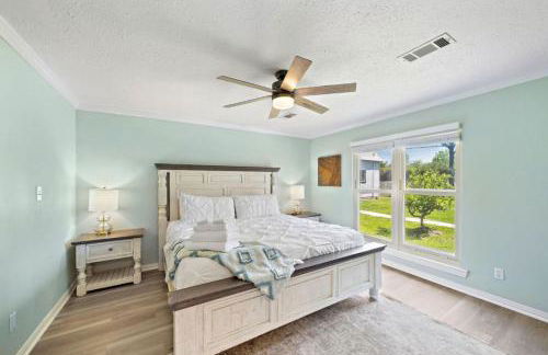 Sprawling estate with private pool and game room and guest house - Foto 2