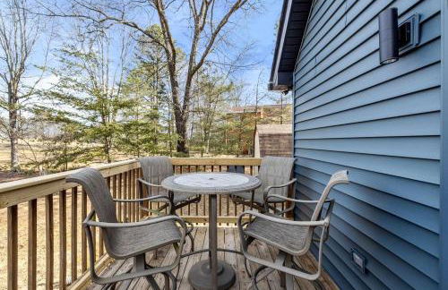 Bright Mountain Cabin with Game Room & Golf Course Views Near Hedgesville, West Virginia - Foto 59