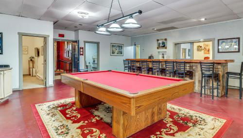 4 Mi to Mauch Chunk Lake Spacious Apt with Bar! - Foto 2